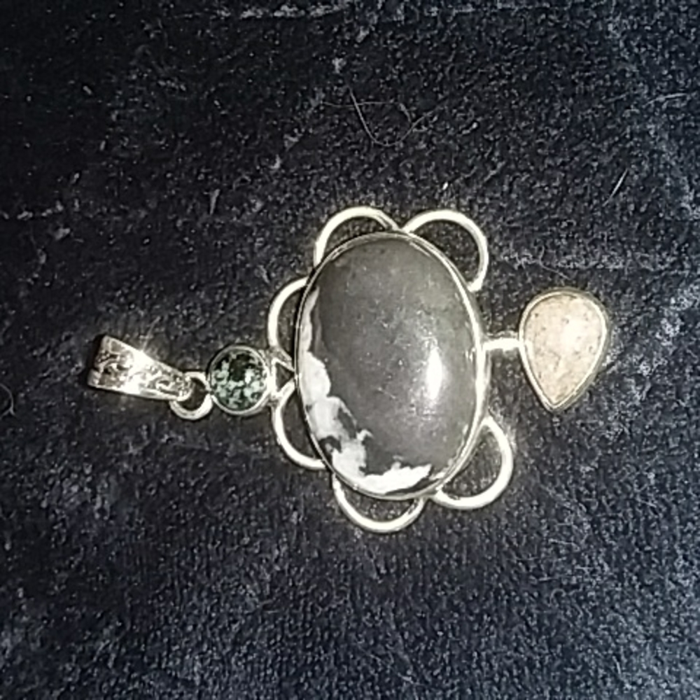 Pendant